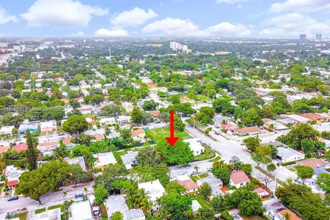 503 NW 47th St, Miami FL 33127