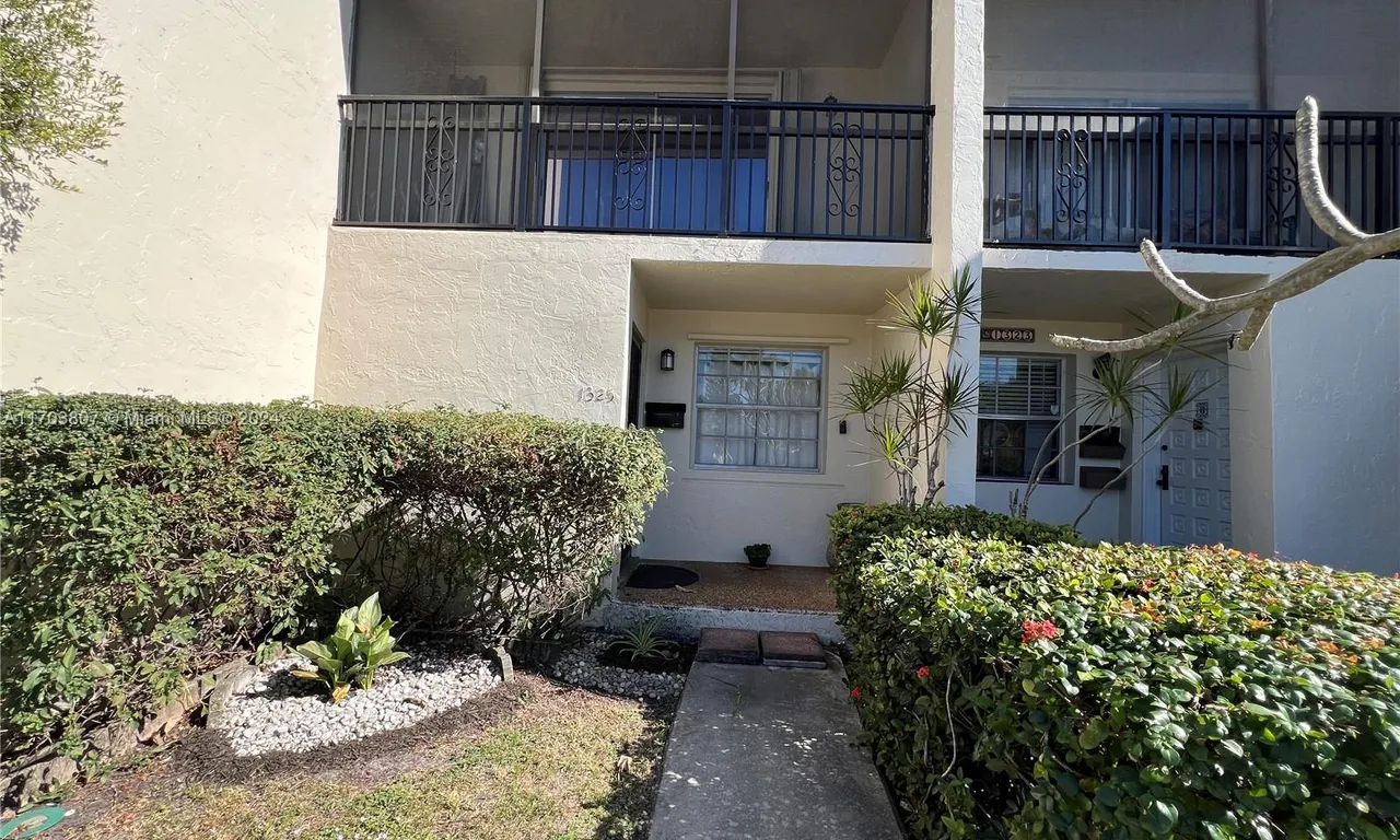 1325 N 15th Ave # 23, Hollywood FL 33020