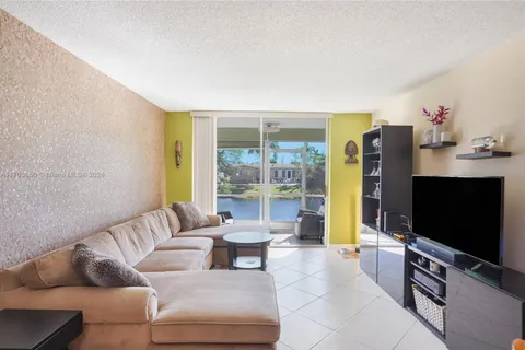 2721 N Pine Island Rd # 108, Sunrise FL 33322