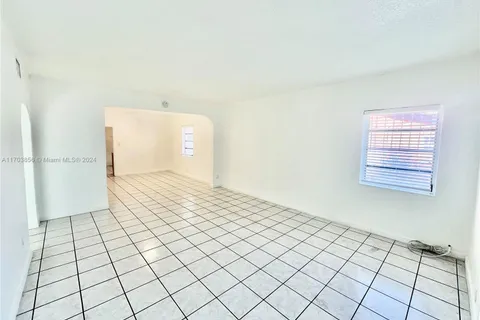 400 NW 17th Ave # 1, Miami FL 33125