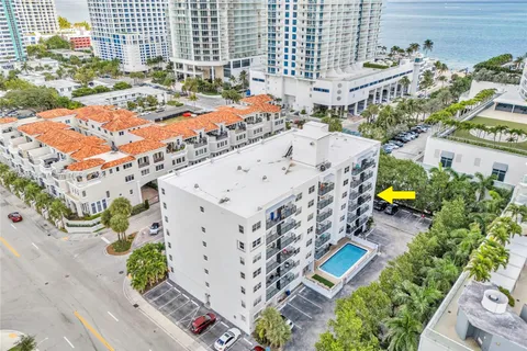 3000 Riomar St # 410, Fort Lauderdale FL 33304