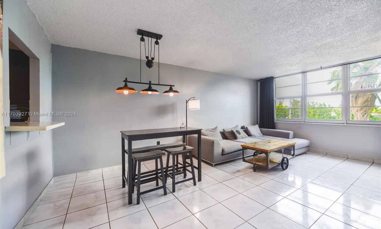 1020 Meridian Ave # 212, Miami Beach FL 33139