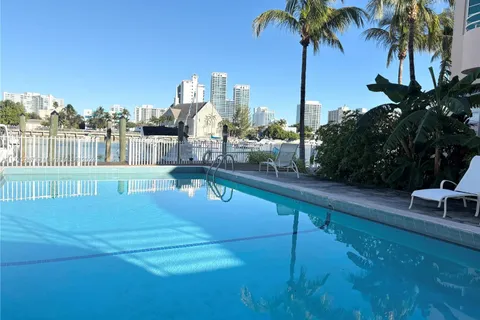 6881 Bay Dr # 23, Miami Beach FL 33141