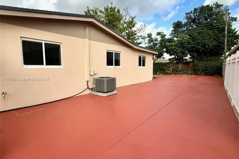 20035 NW 12th Pl, Miami Gardens FL 33169