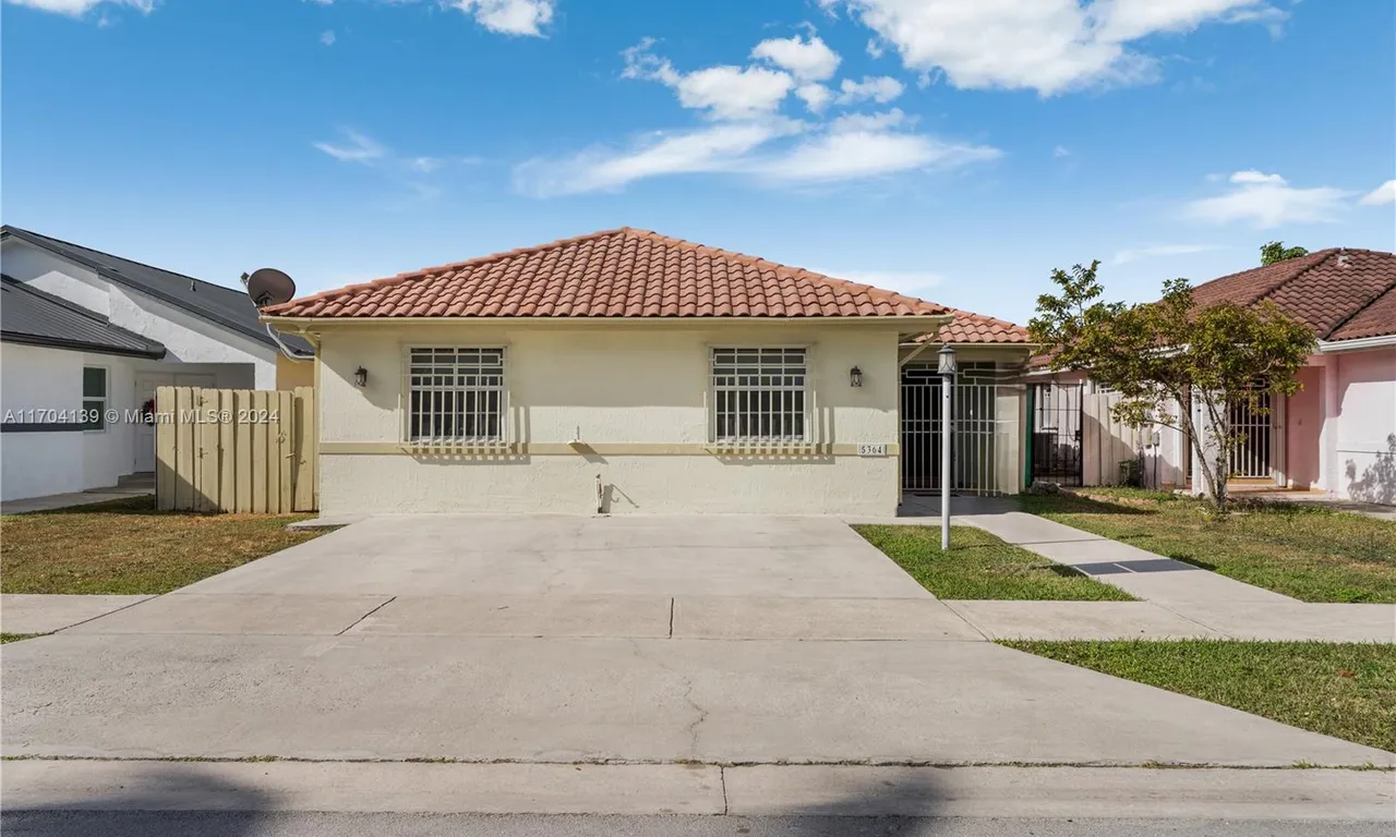 5364 SW 142nd Pl, Miami FL 33175