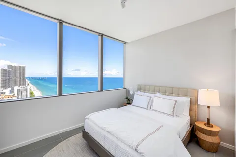 2000 S Ocean Drive # 31A, Hallandale Beach FL 33009