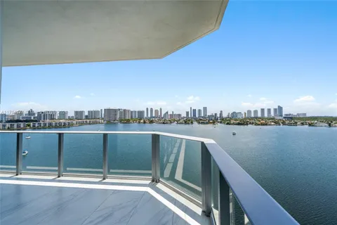 17111 Biscayne Blvd # 1210, North Miami Beach FL 33160