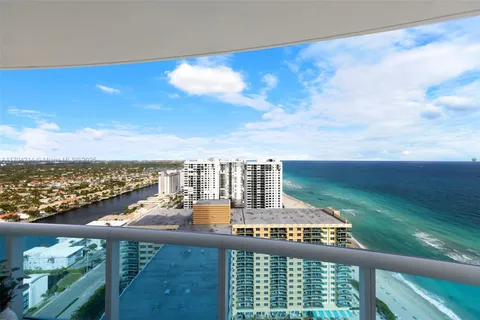 2711 S Ocean Dr # 2701, Hollywood FL 33019