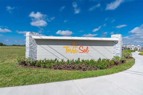 721 SE 13 ST. CIR., Homestead FL 33034721