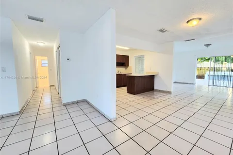 1806 NW 16th St # 1806, Miami FL 33125