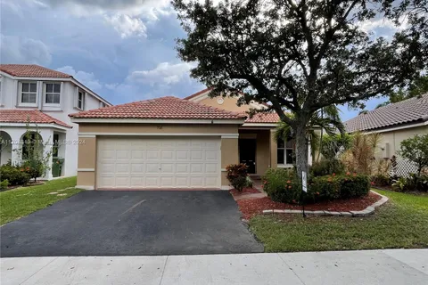 735 Sand Creek Cir # 735, Weston FL 33327