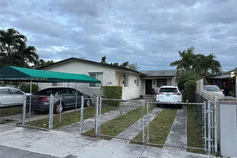 1838 NW 18th St, Miami FL 33125