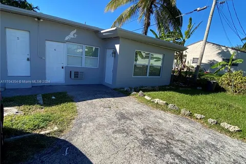 1293 NE 109th St # 6, Miami FL 33161