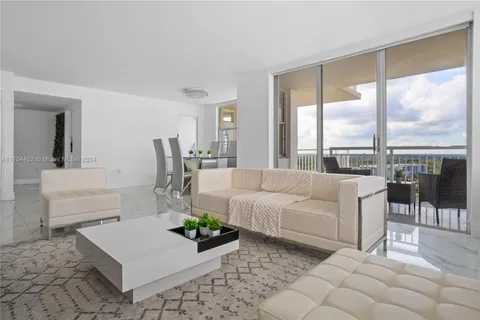 18051 Biscayne Blvd # 1, Aventura FL 33160