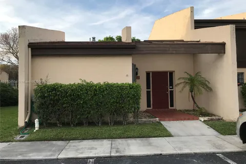 9931 NW 10th St # 20, Pembroke Pines FL 33024