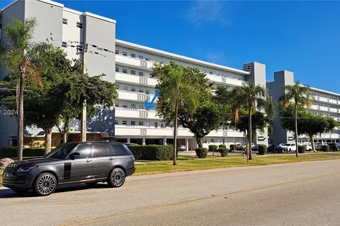 1425 Atlantic Shores Blvd # 307, Hallandale Beach FL 33009