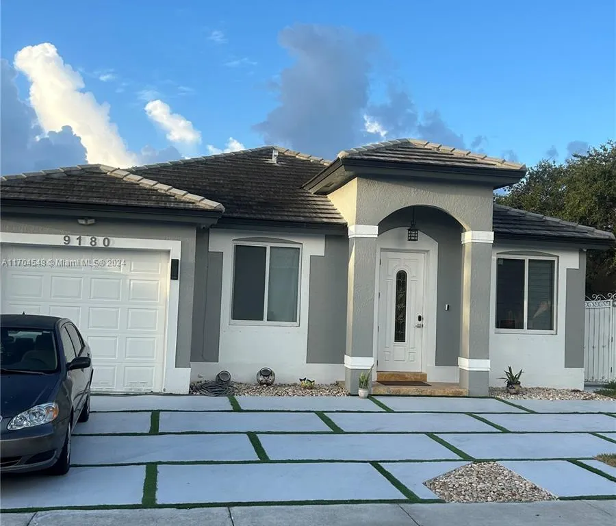 9180 NW 149th Ter, Miami Lakes FL 33018