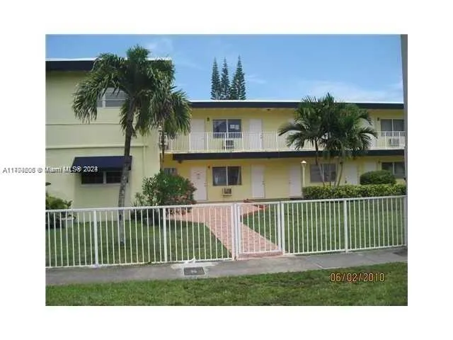 16851 NE 21st Ave # 8, North Miami Beach FL 33162