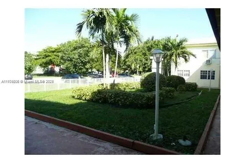 16851 NE 21st Ave # 8, North Miami Beach FL 33162