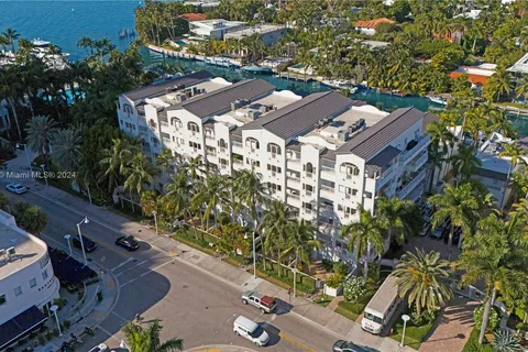 1415 Sunset Harbour Dr # 202, Miami Beach FL 33139