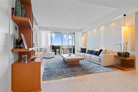 18201 Collins Ave # 906, Sunny Isles Beach FL 33160