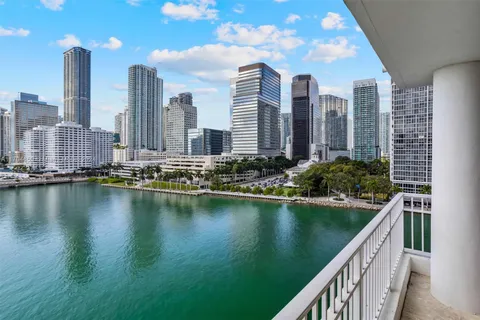 701 Brickell Key Blvd # 903, Miami FL 33131