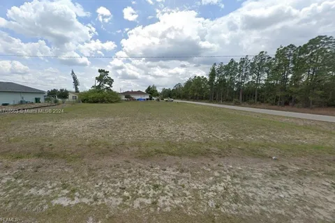 2250 E 11th ST, Lehigh Acres FL 33936