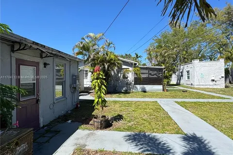 25 SW 10th St # 8, Dania Beach FL 33004