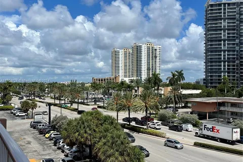 2200 E Hallandale Beach Blvd # 504, Hallandale Beach FL 33009