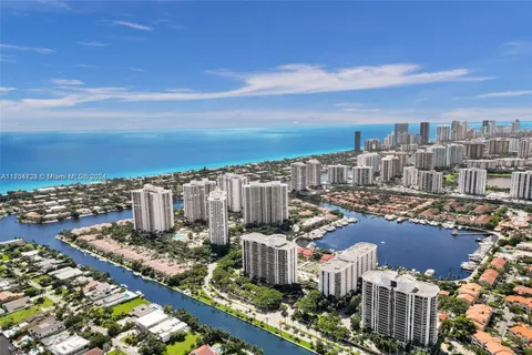 3640 Yacht Club Dr # 607, Aventura FL 33180