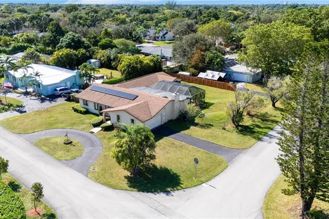 17600 SW 84th Ct, Palmetto Bay FL 33157