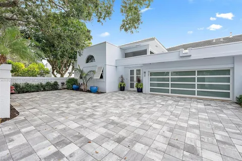 103 Waters Edge Dr, Jupiter FL 33477