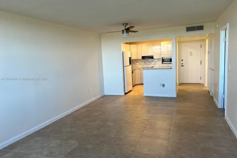 1400 Saint Charles Pl # 722, Pembroke Pines FL 33026