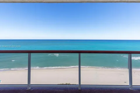 6767 Collins Ave # 1409, Miami Beach FL 33141