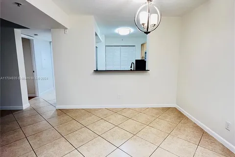 609 E Sheridan St # 202, Dania Beach FL 33004