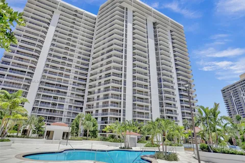 20281 E Country Club Dr # 2104, Aventura FL 33180