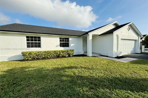 13823 SW 285th St, Homestead FL 33033