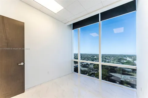 20200 W Dixie Hwy # 909, Miami FL 33180