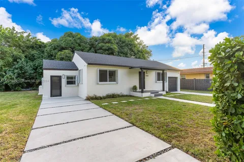 4250 SW 6th St, Miami FL 33134