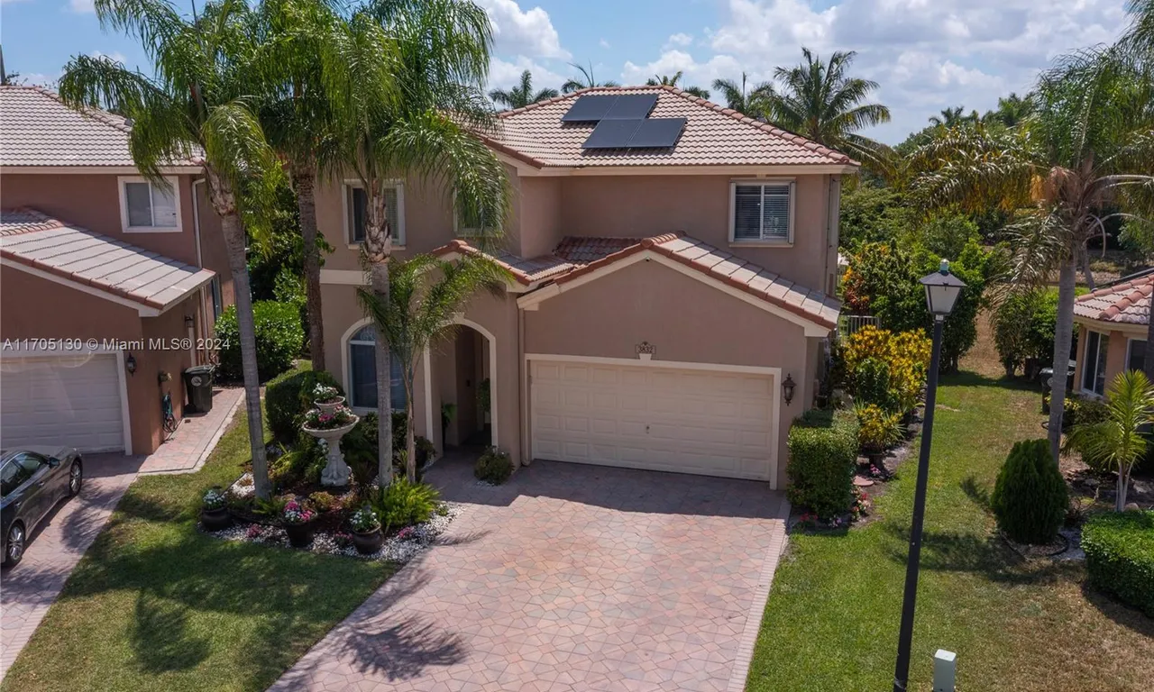 3832 Pebblebrook Ct, Coconut Creek FL 33073