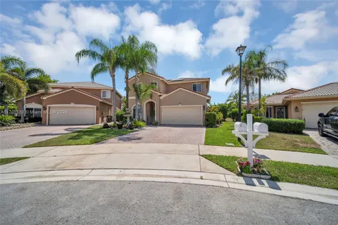 3832 Pebblebrook Ct, Coconut Creek FL 33073