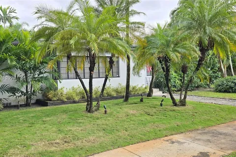 6 NE 107th St # 6, Miami Shores FL 33161