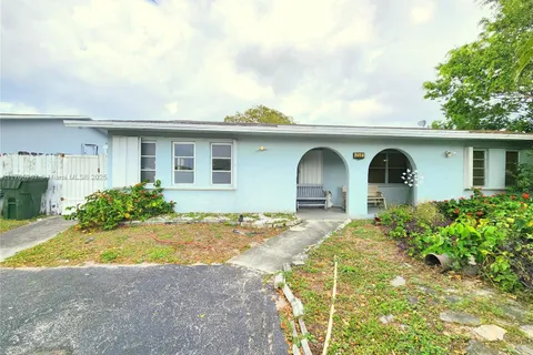 2501 SW 58th Mnr, Dania Beach FL 33312