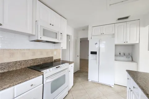 2501 SW 58th Mnr, Dania Beach FL 33312