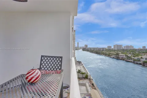 1410 S Ocean Dr # 904, Hollywood FL 33019