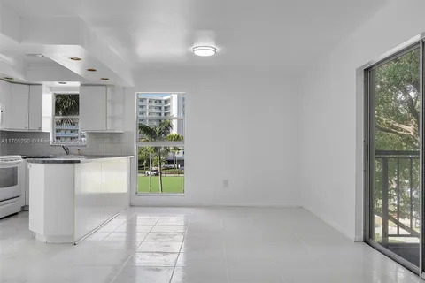 201 178th Dr # 307, Sunny Isles Beach FL 33160