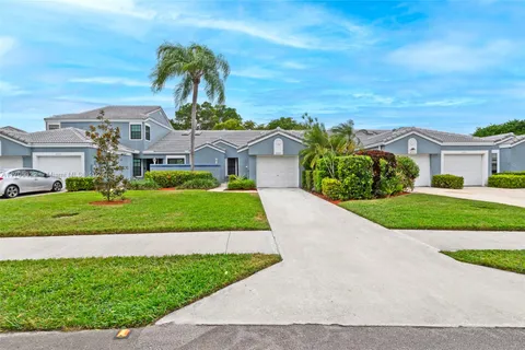 8205 Waterford Ave, Tamarac FL 33321