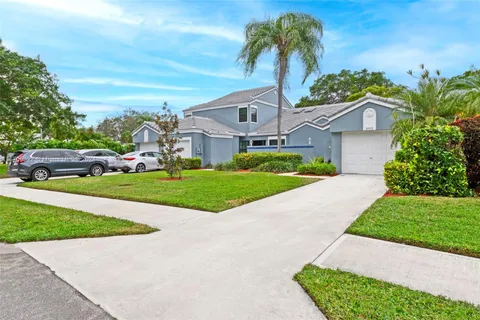 8205 Waterford Ave, Tamarac FL 33321