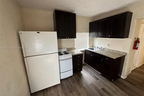 1340 Peri St # U, Opa-Locka FL 33054