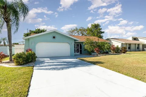 4102 SE 2nd Ave, Cape Coral FL 33904